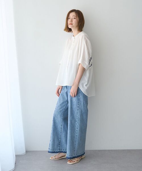 YECCA VECCA(イェッカヴェッカ)の「バック刺繍バンドカラーシャツ(シャツ/ブラウス・レディース・オフホワイト/ブラック・FREE)」の20枚目の写真