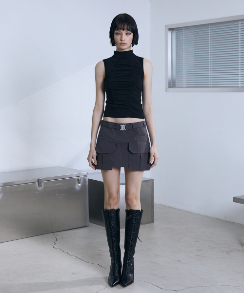 VOONT(ブント)の「Buckle Belt Cargo Mini Skirt (CHARCOAL)(スカート・レディース・チャコールグレー・SMALL/MEDIUM)」の7枚目の写真