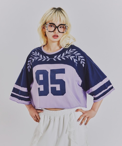 anna sui nyc(アナ スイ エヌ ワイ シー)の「カットオフNo.Tシャツ(Tシャツ/カットソー・レディース・グリーン/ワイン/ネイビー・FREE)」の3枚目の写真