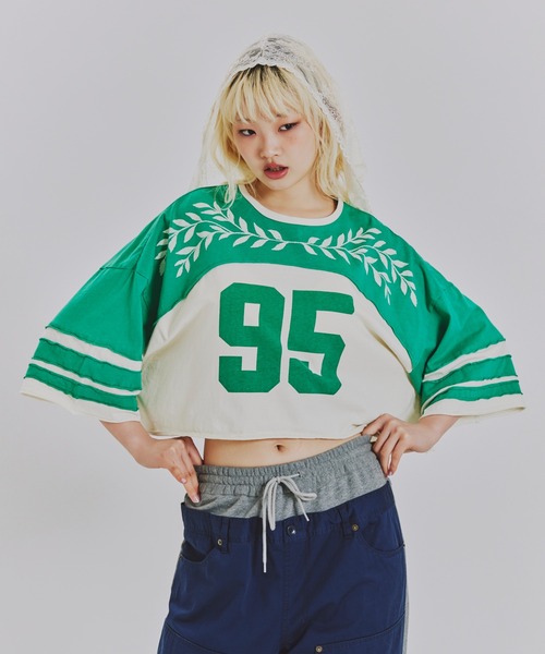 anna sui nyc(アナ スイ エヌ ワイ シー)の「カットオフNo.Tシャツ(Tシャツ/カットソー・レディース・グリーン/ワイン/ネイビー・FREE)」の4枚目の写真