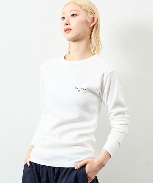 NAUTICA(ノーティカ)の「NAUTICA/ノーティカ Essentials タイトフィット L/S クルーネックTシャツ(Tシャツ/カットソー・メンズ・ホワイト/ブラック/チャコールグレー/グレー・SMALL/MEDIUM/LARGE)」の17枚目の写真