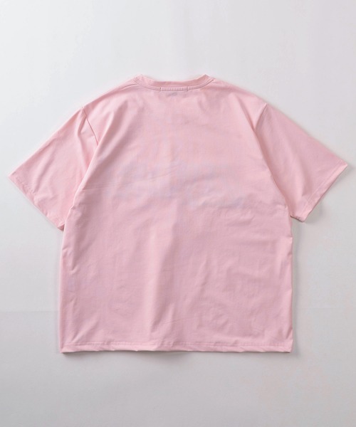 SlashDate（スラッシュデイト）の「【82】総柄ワッペンロゴ クラウンワッペンロゴ カーシブロゴ クルーネックTシャツ/ユニセックス/レディース/メンズ【セットアップ可能】（Tシャツ/カットソー・メンズ・ホワイト系1/ホワイト系2/ブラック系2/ピンク系1/ピンク系2/ブラック系1/ホワイト系3/ブラック系3/ピンク系3・M/L）」の20枚目の写真