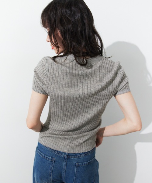 HANNE（アン）の「ヘンリーネックリブニット（ニット/セーター・レディース・グレー/ブラック・FREE）」の8枚目の写真