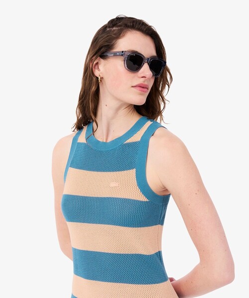 LACOSTE(ラコステ)の「ストライプメッシュニットノースリーブドレス / ロングワンピース(ワンピース・レディース・ブルー・36/38)」の7枚目の写真