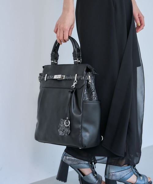 HARE（ハレ）の「2WAYジャガードキリカエベルトリュック/トートバッグ(HARE)（バックパック/リュック・レディース・ブラック・FREE）」の5枚目の写真
