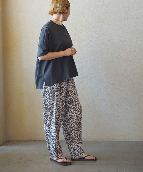 JOURNAL STANDARD LUXE(ジャーナルスタンダード ラックス)の「レオパリネン タックイージーパンツ(その他パンツ・レディース・ブラック/ブラウン系その他・SMALL/MEDIUM)」の17枚目の写真