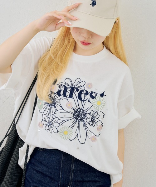 Another Branch olive des olive(アナザーブランチオリーブデオリーブ)の「お花×ラインストーンBIGTシャツ(Tシャツ/カットソー・レディース・ホワイト系その他/オフホワイト/スミクロ/ブラック系その他・FREE)」の6枚目の写真