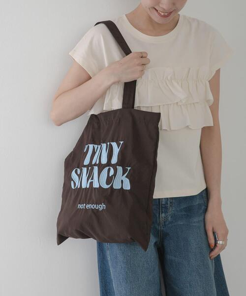 URBAN RESEARCH Sonny Label(アーバンリサーチサニーレーベル)の「ナイロン刺繍トートバッグ(トートバッグ・レディース・ブラウン/オフホワイト/ブルー・ONE)」の7枚目の写真