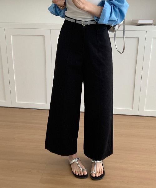 COCOMOMO(ココモモ)の「オンオフ対応 センターシームワイドストレートパンツ ワイドパンツ ストレート ワイド スラックス ハイウエスト オフィス オフィスカジュアル(その他パンツ・レディース・ベージュ/ブラック・M/L/S)」の2枚目の写真