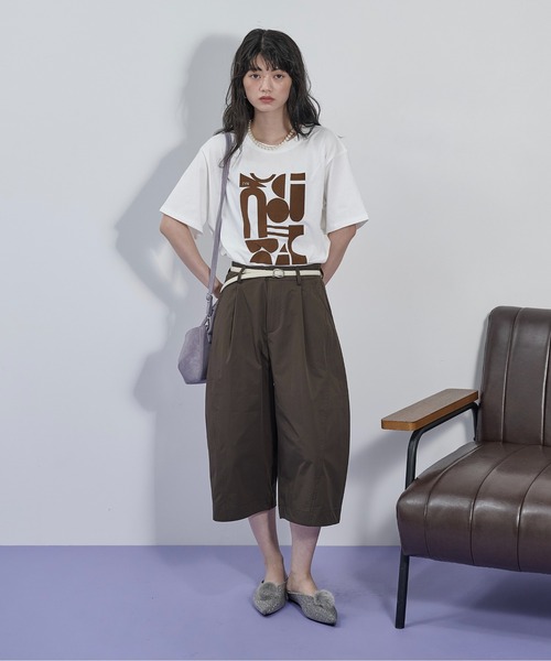 THE YOn（ザヨン）の「タッククロップドカーブパンツ（その他パンツ・レディース・ブラック/アイボリー/ブラウン・S/M）」の8枚目の写真