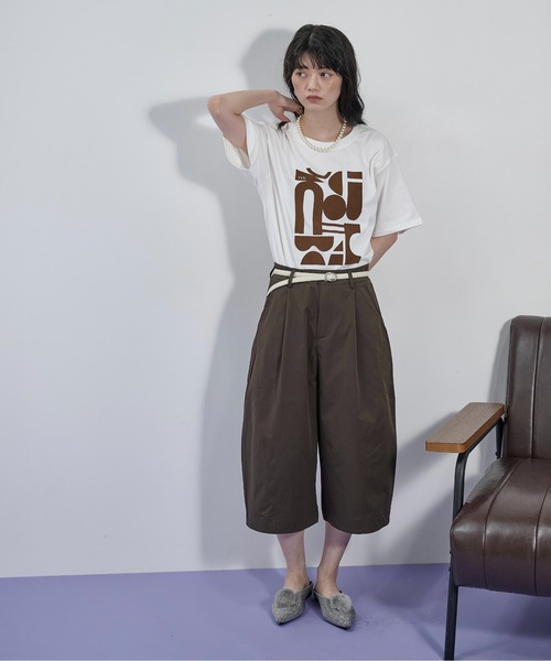 THE YOn（ザヨン）の「タッククロップドカーブパンツ（その他パンツ・レディース・ブラック/アイボリー/ブラウン・S/M）」の13枚目の写真