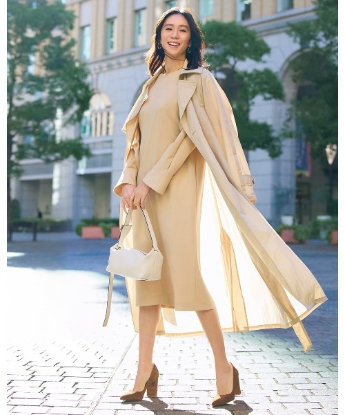 DoCLASSE（ ドゥクラッセ）の「スポンジWクロス・Aラインワンピース（ワンピース・レディース・ダークネイビー/ベージュ/セージグリーン/オフホワイト・11/9/13/15 /7）」の2枚目の写真