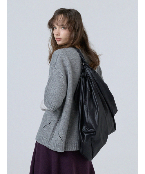 ACOC（アコック）の「Glossy Large Tangle Twist Bag_Black（ショルダーバッグ・レディース・その他・FREE）」の2枚目の写真