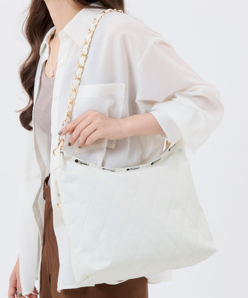 LeSportsac(レスポートサック)の「CHAIN MED ZIP SHOULDER ルナキルトチェーン(ショルダーバッグ・レディース・ホワイト・FREE)」の2枚目の写真