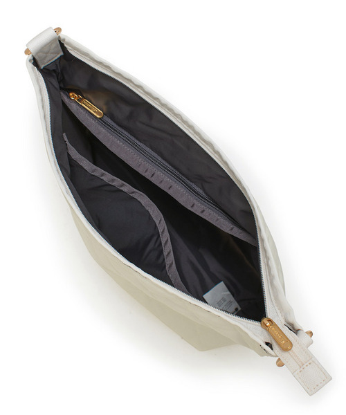 LeSportsac(レスポートサック)の「CHAIN MED ZIP SHOULDER ルナキルトチェーン(ショルダーバッグ・レディース・ホワイト・FREE)」の9枚目の写真