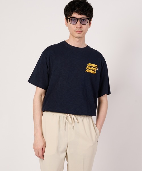 Arnold Palmer(アーノルドパーマー)の「シェア アロハモチーフ Tシャツ(Tシャツ/カットソー・レディース・ホワイト/ネイビー/レッド・L/M/S/LL/XS)」の2枚目の写真