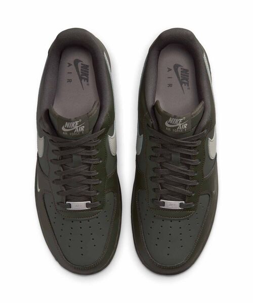 NIKE(ナイキ)の「ナイキ エア フォース 1 '07 メンズシューズ / Nike Air Force 1 '07 Men's Shoes IV5732-001 Newsprint(スニーカー・メンズ・ダークグレー・26/25.5/30/28/27.5/27/26.5/29.5/29/25/24.5/24/28.5)」の6枚目の写真