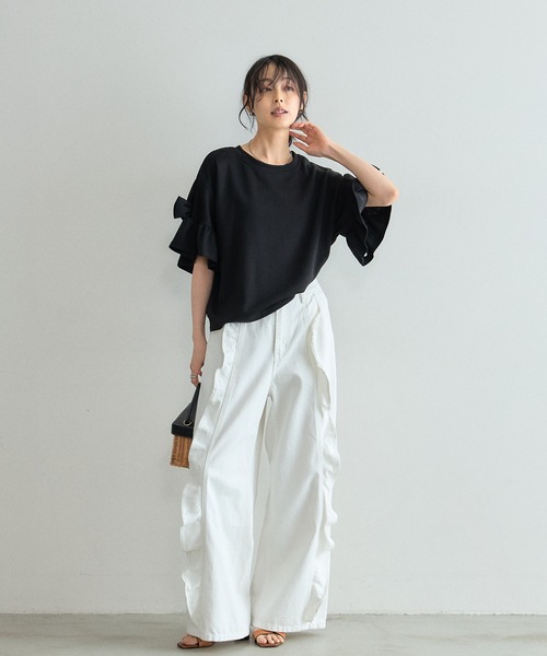 &. NOSTALGIA(アンドドットノスタルジア)の「袖リボンプルオーバー(Tシャツ/カットソー・レディース・ホワイト/ブラック・M)」の8枚目の写真
