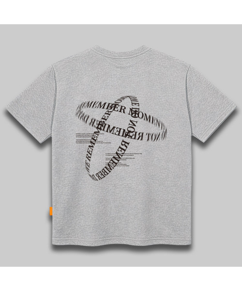 LLAMO（エラモ）の「リメンバー 半袖Tシャツ 男女共用 ビッグサイズ（Tシャツ/カットソー・メンズ・ホワイト/チャコールグレー/ブラック/グレー・SMALL/MEDIUM/LARGE/X-LARGE/2XL/4XL/3XL）」の4枚目の写真