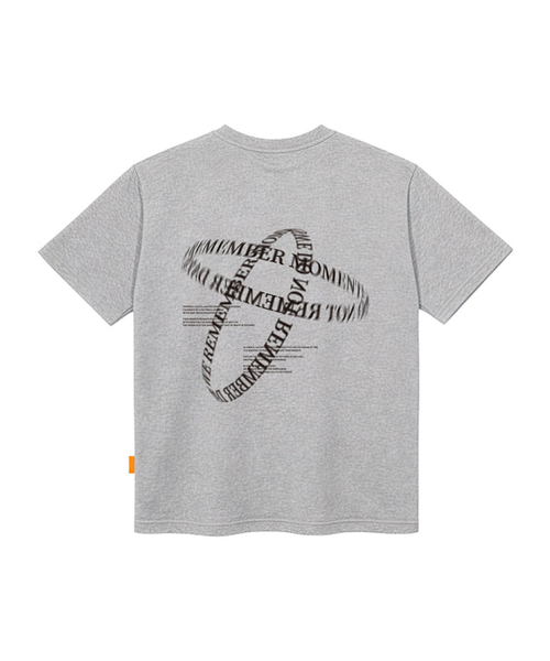 LLAMO（エラモ）の「リメンバー 半袖Tシャツ 男女共用 ビッグサイズ（Tシャツ/カットソー・メンズ・ホワイト/チャコールグレー/ブラック/グレー・SMALL/MEDIUM/LARGE/X-LARGE/2XL/4XL/3XL）」の5枚目の写真