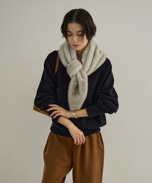 SALON adam et rope'(サロン アダム エ ロペ)の「フェイクミンクファースカーフ(ストール)(バンダナ/スカーフ・レディース・チャコールグレー/ブラウン・FREE)」の8枚目の写真