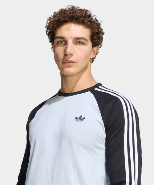 adidas(アディダス)の「スリーストライプス ロングスリーブ Tシャツ / ロンT / アディダスオリジナルス adidas Originals(Tシャツ/カットソー・メンズ・ブルー・XX-LARGE/X-SMALL/X-LARGE/LARGE/3XL/SMALL/MEDIUM)」の3枚目の写真