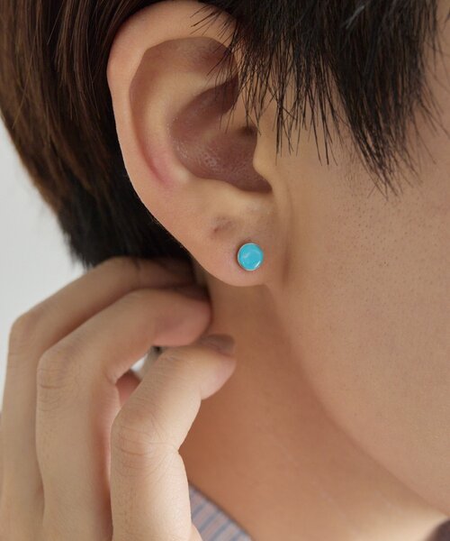 ear PAPILLONNER(イアパピヨネ)の「《スターリングシルバー使用》枠無しプチターコイズピアス(ピアス(両耳用)・レディース・ブルー系その他/ブルー系その他4/ブルー系その他2・FREE)」の15枚目の写真