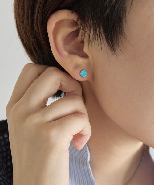 ear PAPILLONNER(イアパピヨネ)の「《スターリングシルバー使用》枠無しプチターコイズピアス(ピアス(両耳用)・レディース・ブルー系その他/ブルー系その他4/ブルー系その他2・FREE)」の16枚目の写真