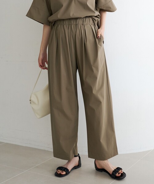 RONEL(ロネル)の「【RONEL/セットアイテム】(接触冷感/撥水/防シワ/2wayストレッチ)ドルマンブラウス タックイージーワイドパンツセット(サロペット/オーバーオール・レディース・ベージュ/ダークブラウン・L/M/S)」の10枚目の写真
