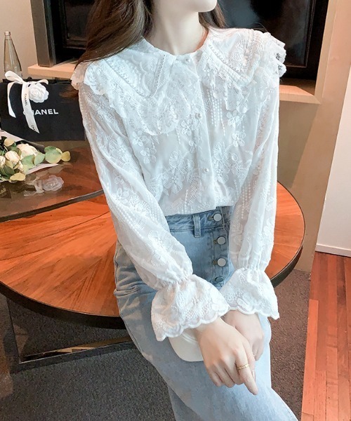 LUCPY(ラクピー)の「総レースビッグカラーブラウス(シャツ/ブラウス・レディース・ホワイト・SMALL/MEDIUM/LARGE/X-LARGE)」の4枚目の写真