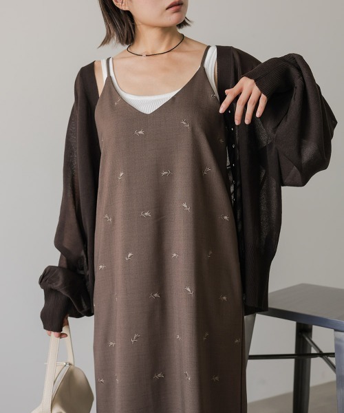 Bab(バブ)の「フラワー刺繍バックリボンキャミワンピース(ワンピース・レディース・グレー/ベージュ/ブラウン・M)」の19枚目の写真