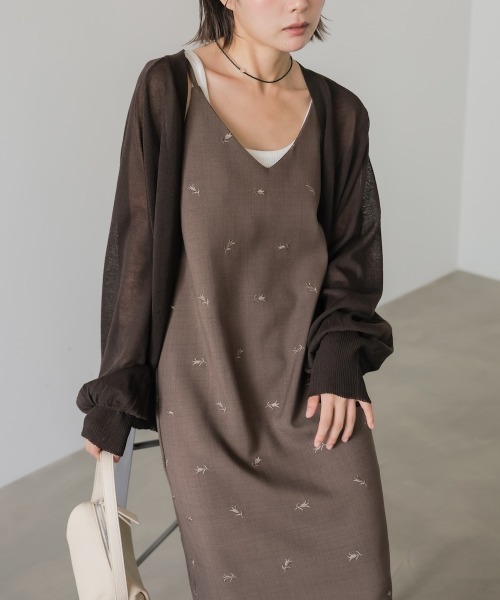 Bab(バブ)の「フラワー刺繍バックリボンキャミワンピース(ワンピース・レディース・グレー/ベージュ/ブラウン・M)」の20枚目の写真