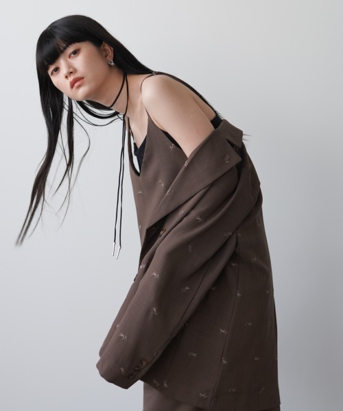 Bab(バブ)の「フラワー刺繍バックリボンキャミワンピース(ワンピース・レディース・グレー/ベージュ/ブラウン・M)」の14枚目の写真