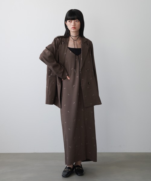 Bab(バブ)の「フラワー刺繍バックリボンキャミワンピース(ワンピース・レディース・グレー/ベージュ/ブラウン・M)」の15枚目の写真