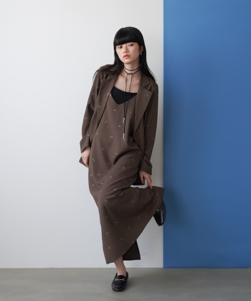 Bab(バブ)の「フラワー刺繍バックリボンキャミワンピース(ワンピース・レディース・グレー/ベージュ/ブラウン・M)」の17枚目の写真