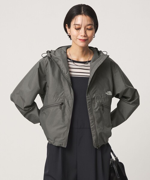 THE NORTH FACE(ザノースフェイス)の「【WEB限定】<THE NORTH FACE>ショート コンパクトジャケット(マウンテンパーカー・レディース・ベージュ/ブラック/グレー系・L/M)」の4枚目の写真