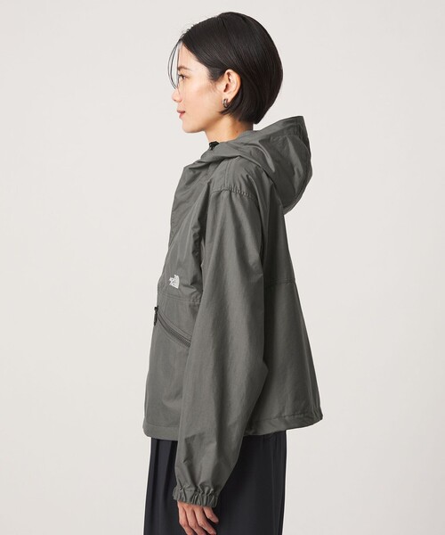 THE NORTH FACE(ザノースフェイス)の「【WEB限定】<THE NORTH FACE>ショート コンパクトジャケット(マウンテンパーカー・レディース・ベージュ/ブラック/グレー系・L/M)」の10枚目の写真