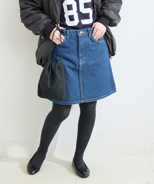 Lee(リー)の「【WEB+一部店舗限定】ウォッシャブル / Lee / リー MINI SKIRT(デニムスカート・レディース・ネイビー/ライトブルー・SMALL/MEDIUM)」の3枚目の写真