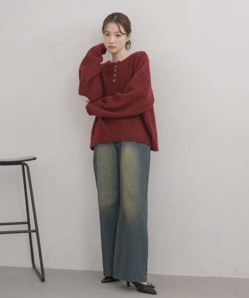 RETRO GIRL(レトロガール)の「ヘンリーネック起毛ニット(ニット/セーター・レディース・ライトグレー/チャコールグレー/レッド・FREE)」の8枚目の写真