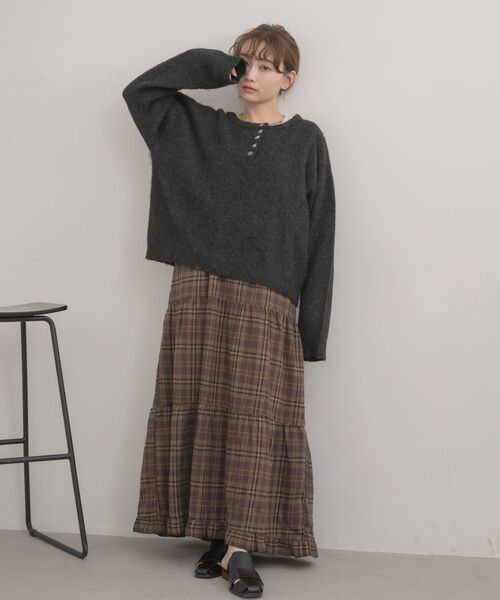 RETRO GIRL(レトロガール)の「ヘンリーネック起毛ニット(ニット/セーター・レディース・ライトグレー/チャコールグレー/レッド・FREE)」の21枚目の写真