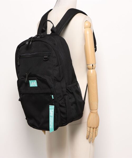 Lee(リー)の「【Lee/リー】【容量23L 撥水加工を施したポリエステル素材を使用】フロントメッシュリュック スポーティ テープチャーム付き デイリーユース 通勤 通学(バックパック/リュック・レディース・ブラック/ピンク/ライトグリーン・FREE)」の4枚目の写真