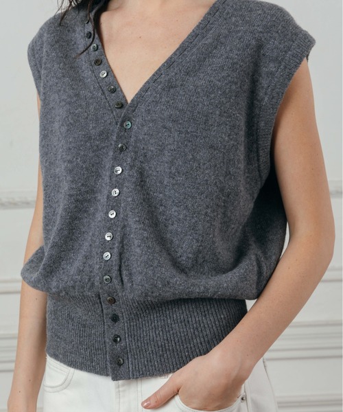 CREDONA(クレドナ)の「KNITTED VEST TOP/ニットベスト(ニット/セーター・レディース・ブラウン/グレー/ネイビー・FREE)」の10枚目の写真