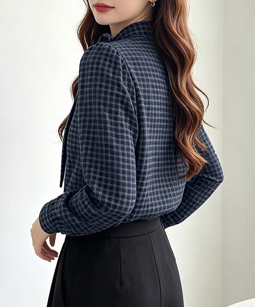Doux Belle(ドゥーベル)の「チェック柄ボウタイ風デザイン長袖ブラウス(シャツ/ブラウス・レディース・ネイビー・X-LARGE/LARGE/MEDIUM)」の10枚目の写真