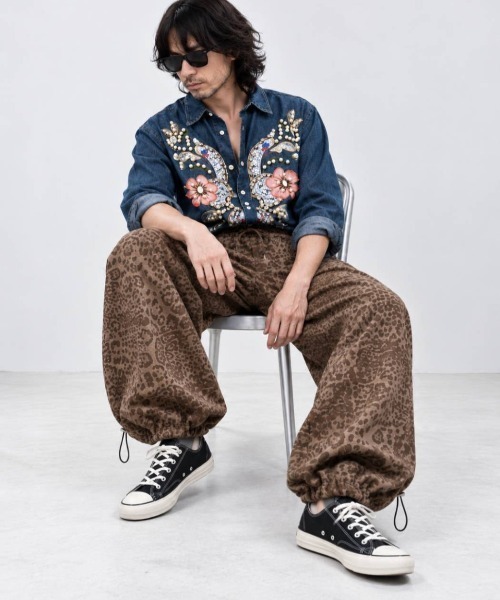 KAMINARI_TOKIO(カミナリトキオ)の「レオパード柄裾ドロストワイドパンツ(チノパンツ・レディース・フューシャピンク/ピンク/チャコールグレー/ブラウン/グレー・FREE)」の17枚目の写真