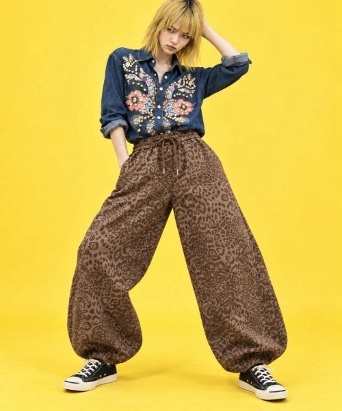 KAMINARI_TOKIO(カミナリトキオ)の「レオパード柄裾ドロストワイドパンツ(チノパンツ・レディース・フューシャピンク/ピンク/チャコールグレー/ブラウン/グレー・FREE)」の19枚目の写真
