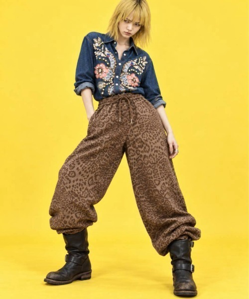 KAMINARI_TOKIO(カミナリトキオ)の「レオパード柄裾ドロストワイドパンツ(チノパンツ・レディース・フューシャピンク/ピンク/チャコールグレー/ブラウン/グレー・FREE)」の20枚目の写真