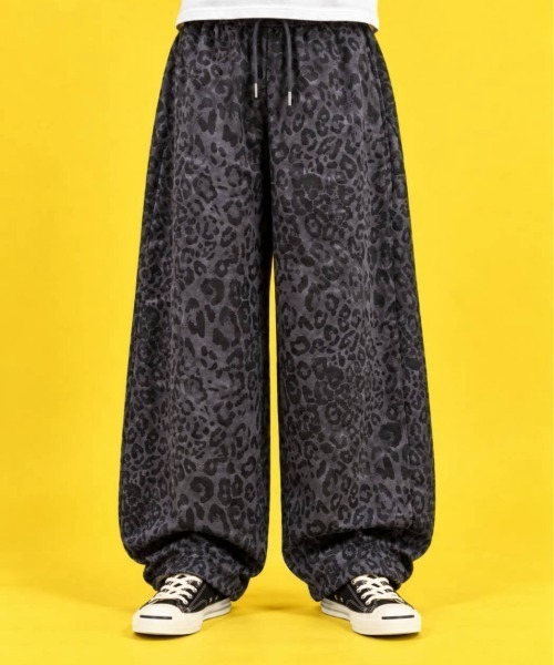 KAMINARI_TOKIO(カミナリトキオ)の「レオパード柄裾ドロストワイドパンツ(チノパンツ・レディース・フューシャピンク/ピンク/チャコールグレー/ブラウン/グレー・FREE)」の6枚目の写真