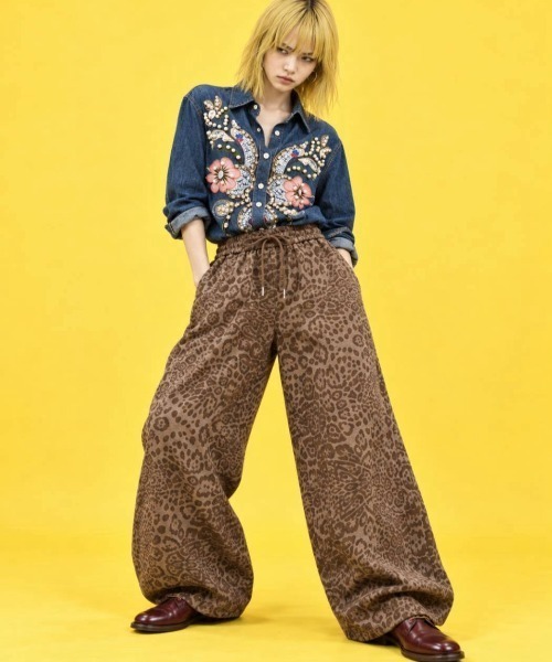 KAMINARI_TOKIO(カミナリトキオ)の「レオパード柄裾ドロストワイドパンツ(チノパンツ・レディース・フューシャピンク/ピンク/チャコールグレー/ブラウン/グレー・FREE)」の18枚目の写真