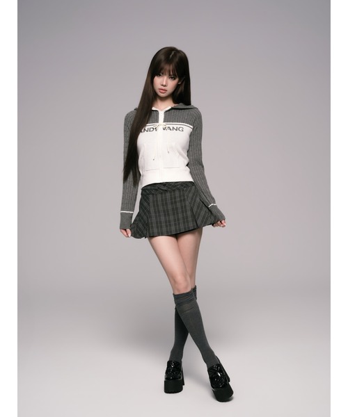 andwang(アンドワン)の「Varsity Pleated Mini Skirt(スカート・レディース・グレー/ダークグレー・MEDIUM/SMALL)」の16枚目の写真