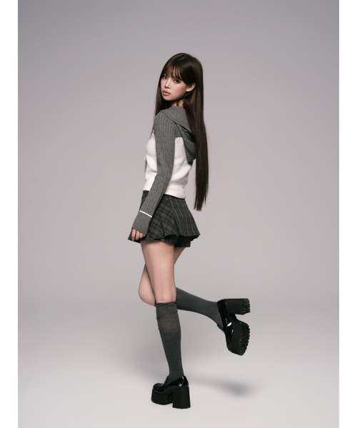 andwang(アンドワン)の「Varsity Pleated Mini Skirt(スカート・レディース・グレー/ダークグレー・MEDIUM/SMALL)」の21枚目の写真